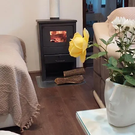 Fruskogorska Kuca - Andrevlje Lounge, Naselje Testera * Cerevic