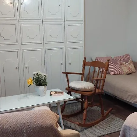 Fruskogorska Kuca - Andrevlje Lounge, Naselje Testera Holiday home *