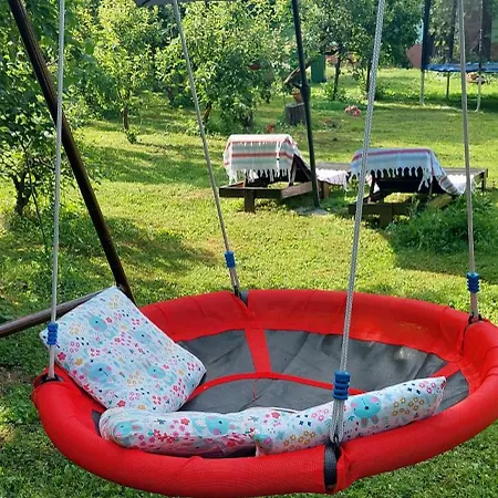 Holiday home Fruskogorska Kuca - Andrevlje Lounge, Naselje Testera *
