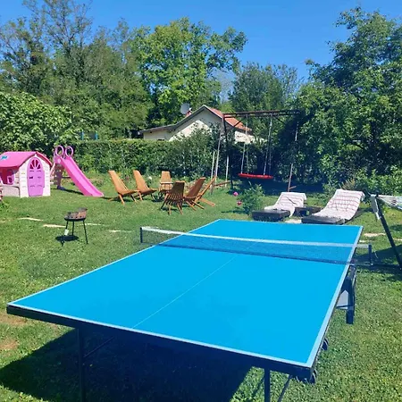 Holiday home Fruskogorska Kuca - Andrevlje Lounge, Naselje Testera